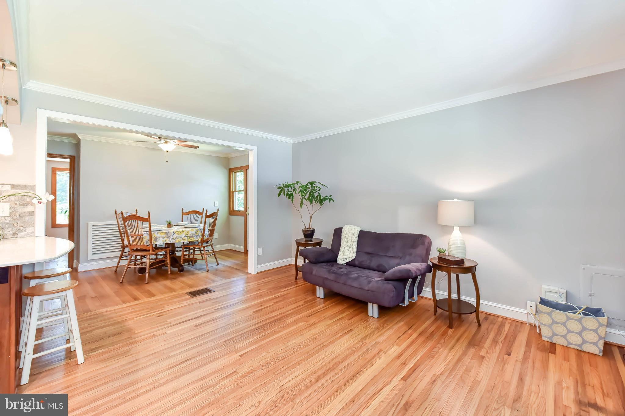 4002 Decatur Avenue Kensington, MD 20895 - Photo 3 of 30 Living Room