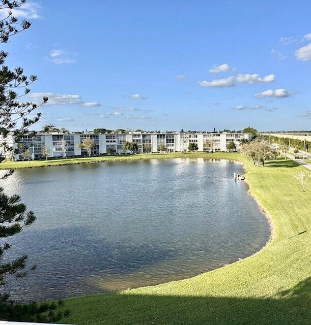 4001 Hythe A Boca Raton, FL 33434 - Photo 14 of 38 Lake View