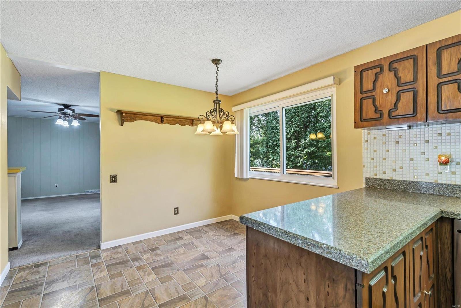 5331 Casa Royale Drive St. Louis, MO 63129 - Photo 13 of 42
