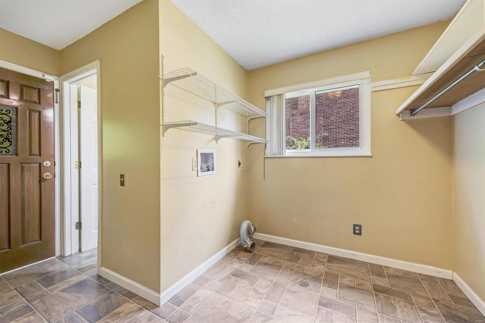5331 Casa Royale Drive St. Louis, MO 63129 - Photo 16 of 42