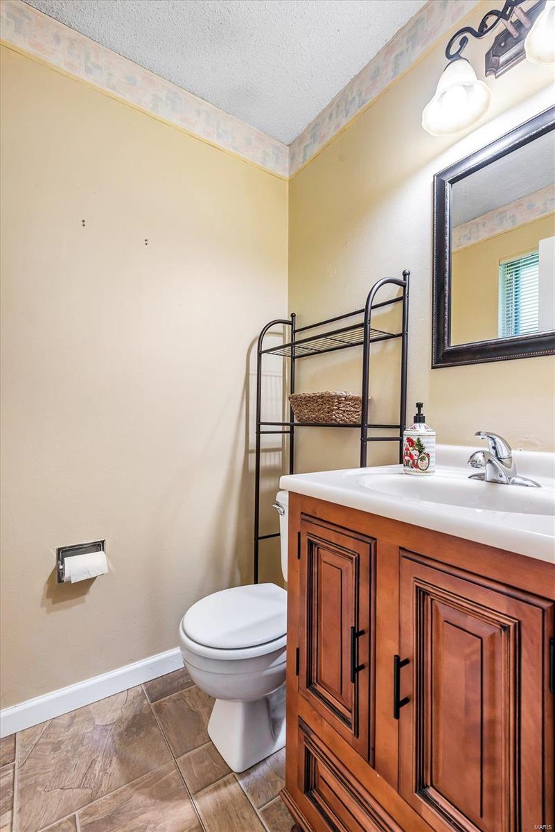 5331 Casa Royale Drive St. Louis, MO 63129 - Photo 17 of 42