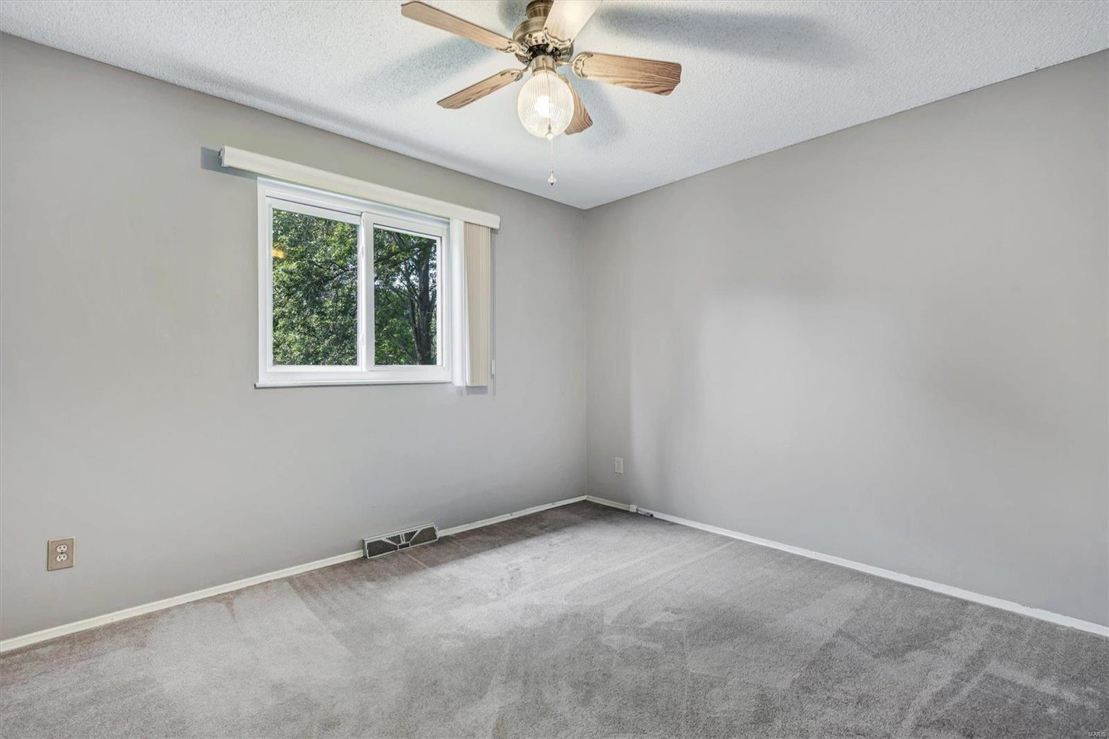 5331 Casa Royale Drive St. Louis, MO 63129 - Photo 22 of 42