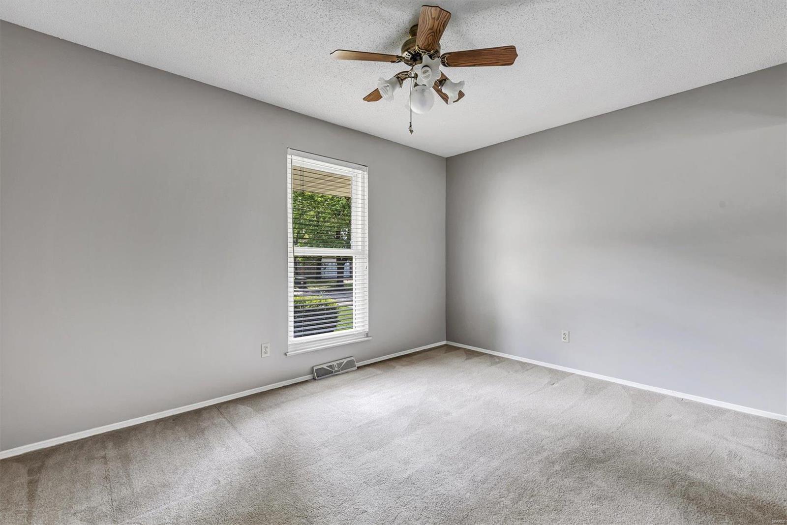 5331 Casa Royale Drive St. Louis, MO 63129 - Photo 26 of 42