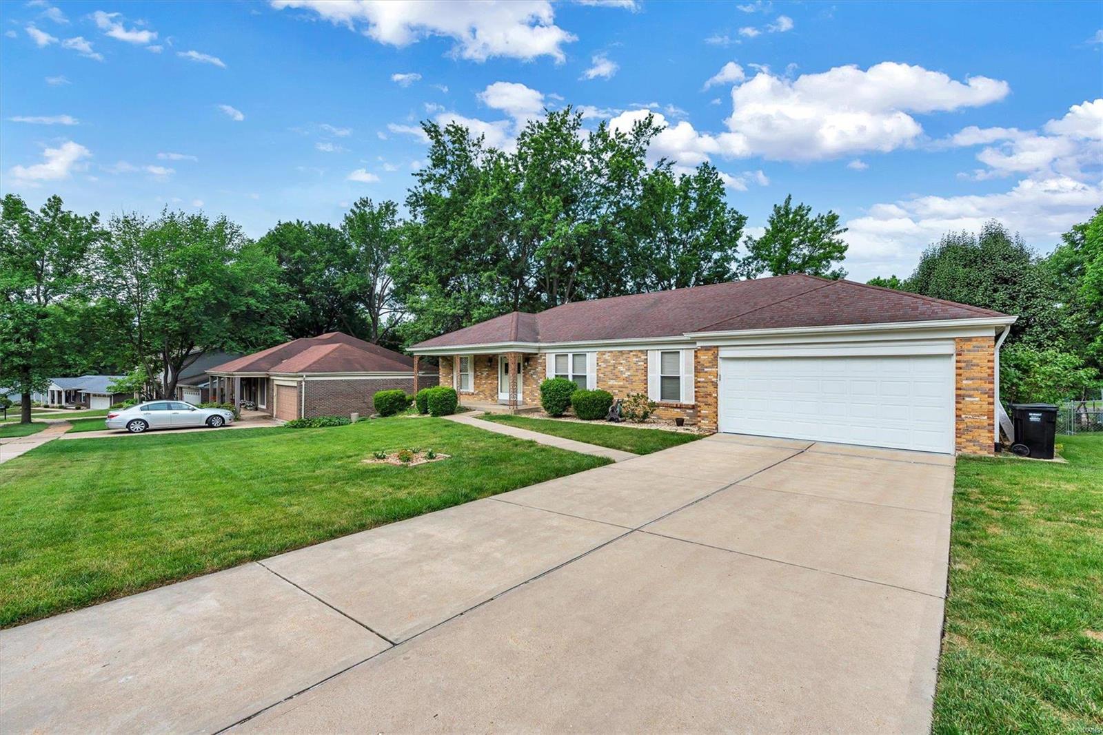 5331 Casa Royale Drive St. Louis, MO 63129 - Photo 30 of 42