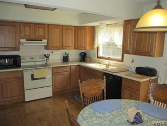 732 Fort Henry Road Belleville, IL 62221 - Photo 16 of 36 Gallery Image 16