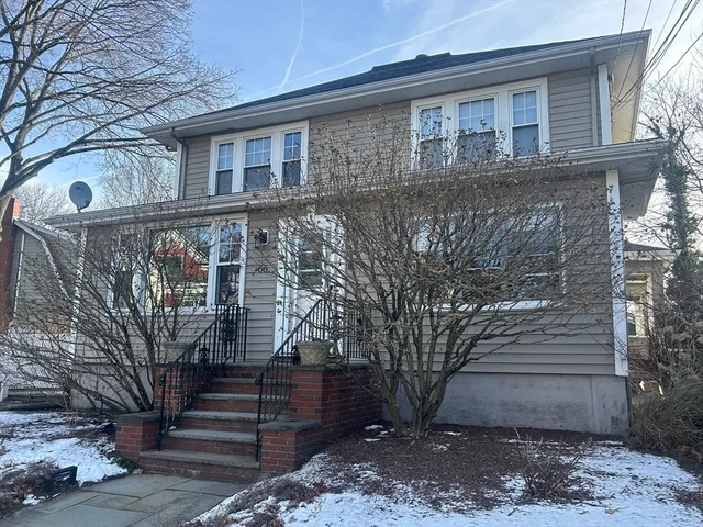 $2,850 | 66 Riverview Avenue, Unit 1, Waltham, MA 02453