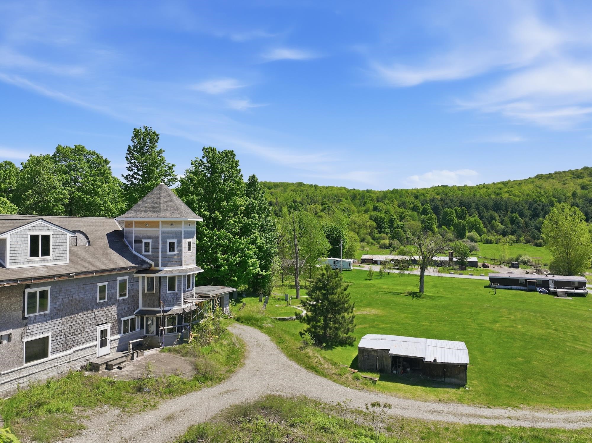 2437 Oakland Station Road Georgia, VT 05478 - Photo 12 of 38