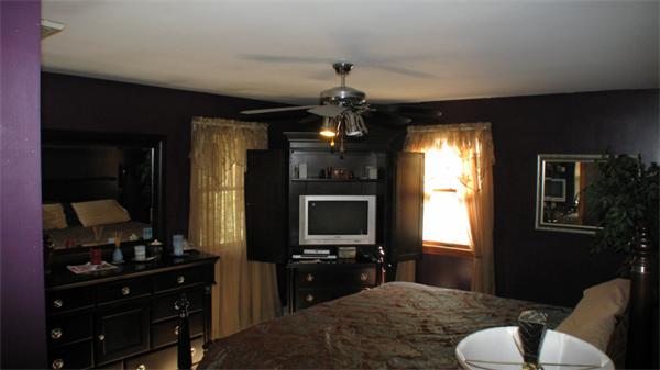 160 Cornell Road Tiverton, RI 02878 - Photo 4 of 21 a living room with furniture and a flat screen tv