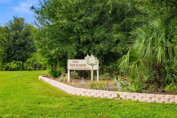 $2,500 | 2004 Wood Hollow Place, Sarasota, FL 34235