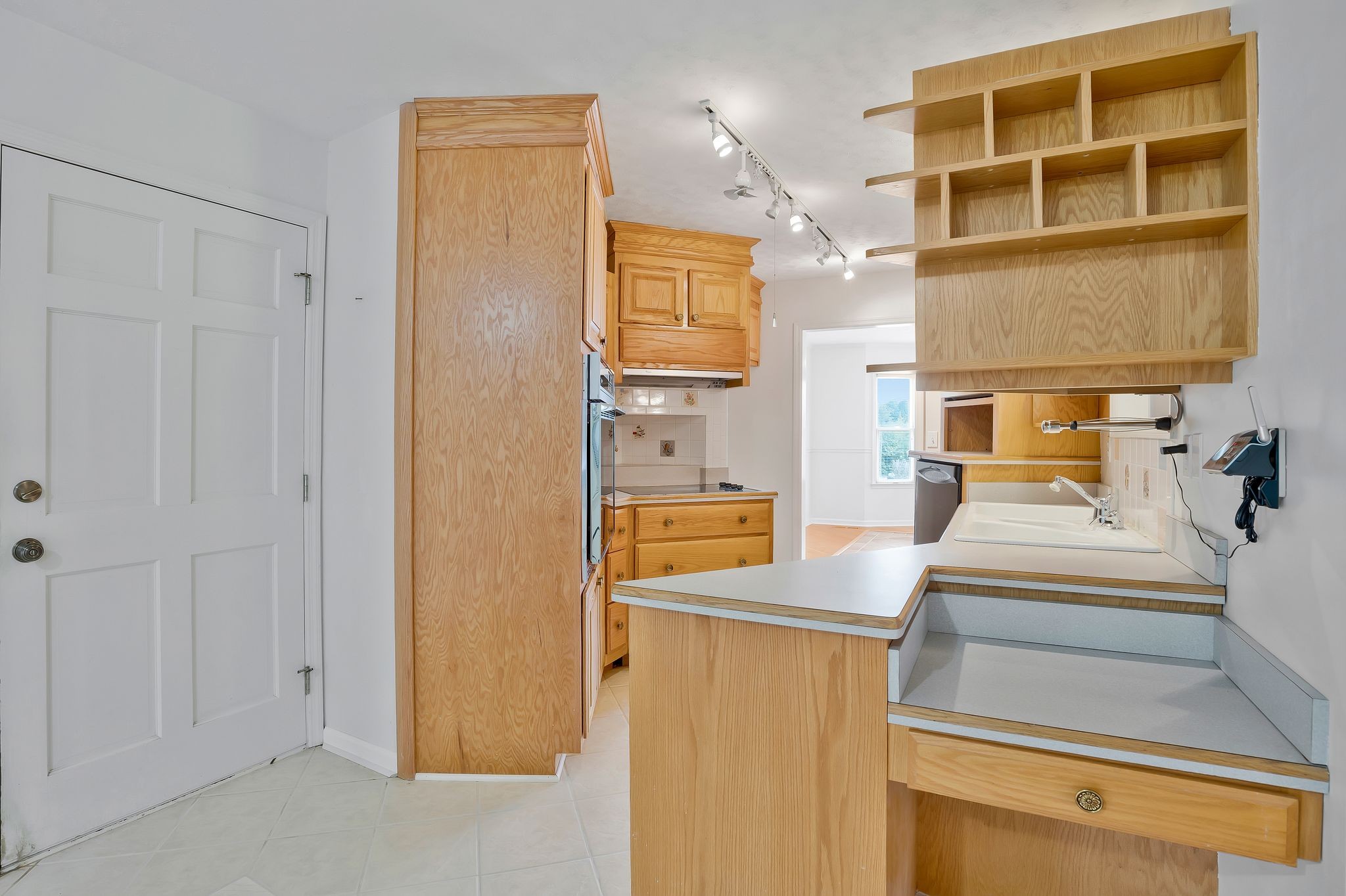 7263 Bidwell Road Joelton, TN 37080 - Photo 14 of 42 Desk Area in Kitchen