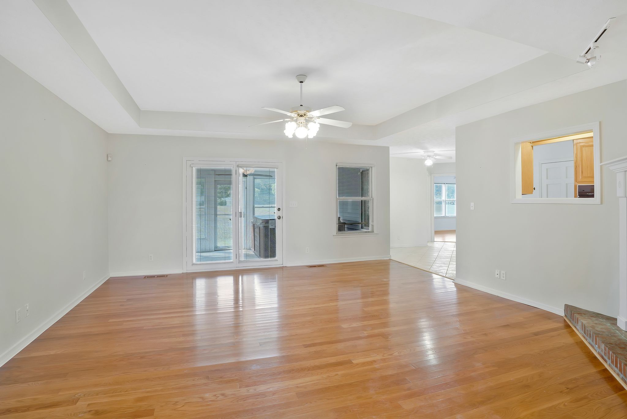 7263 Bidwell Road Joelton, TN 37080 - Photo 9 of 42 17'x19' Living Room w/Hardwood Floors