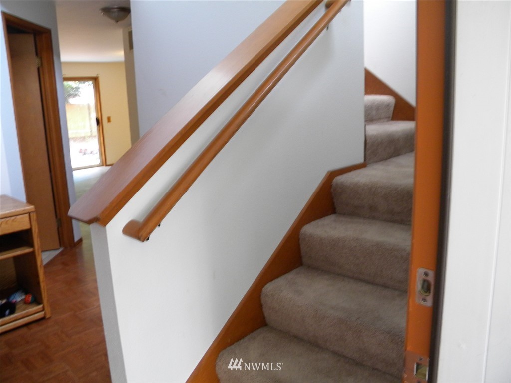 3107 164th Place Southeast Bothell, WA 98012 - Photo 4 of 20 a view of hallway with couch