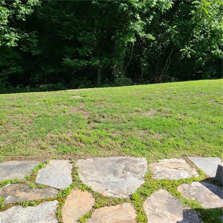 895 Jennifer Lane High Point, NC 27265 - Photo 17 of 21