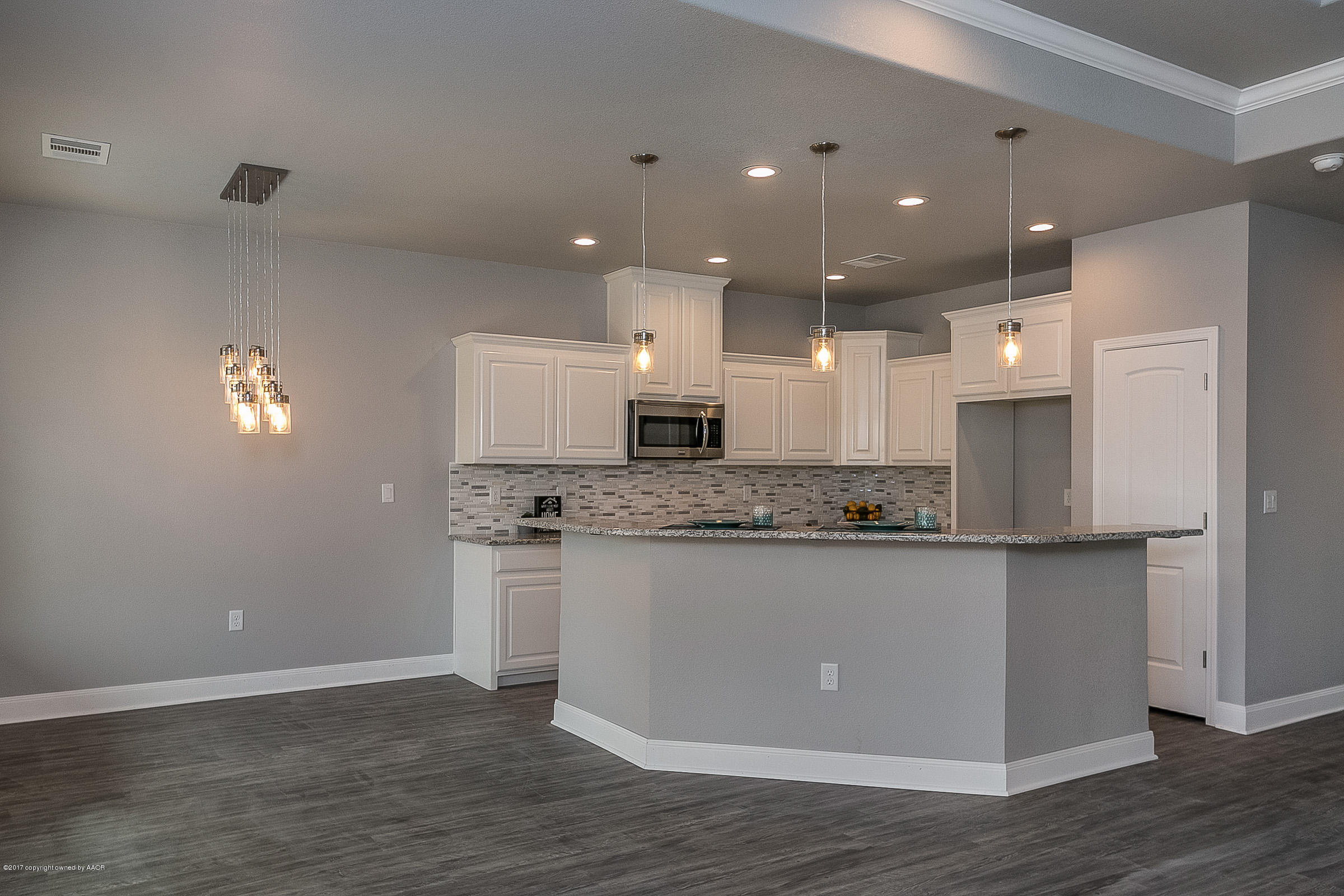 7305 Rochester Drive Amarillo, TX 79118 - Photo 2 of 25 005_Dining And Kitchen