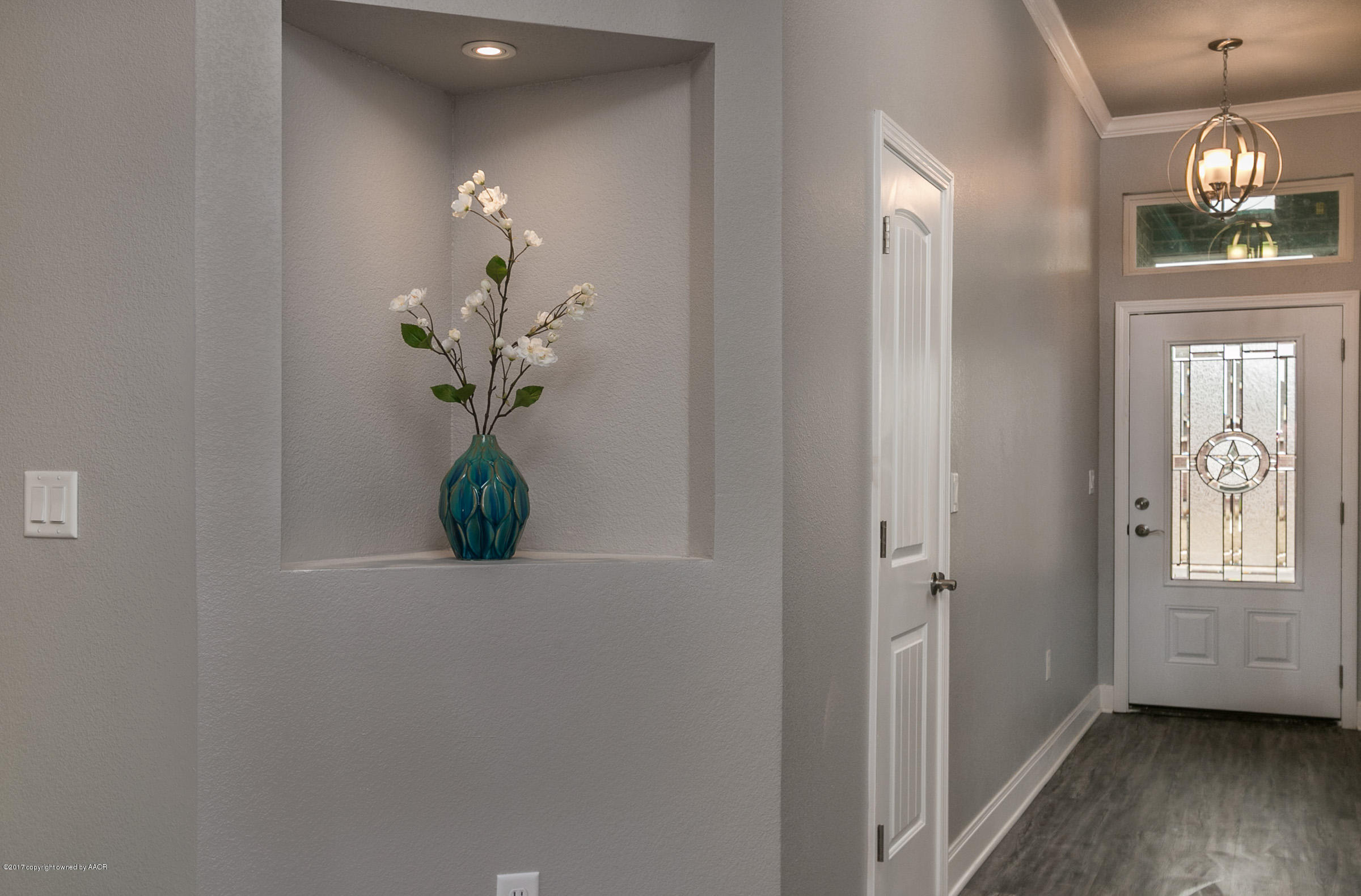 7305 Rochester Drive Amarillo, TX 79118 - Photo 12 of 25 002_Foyer