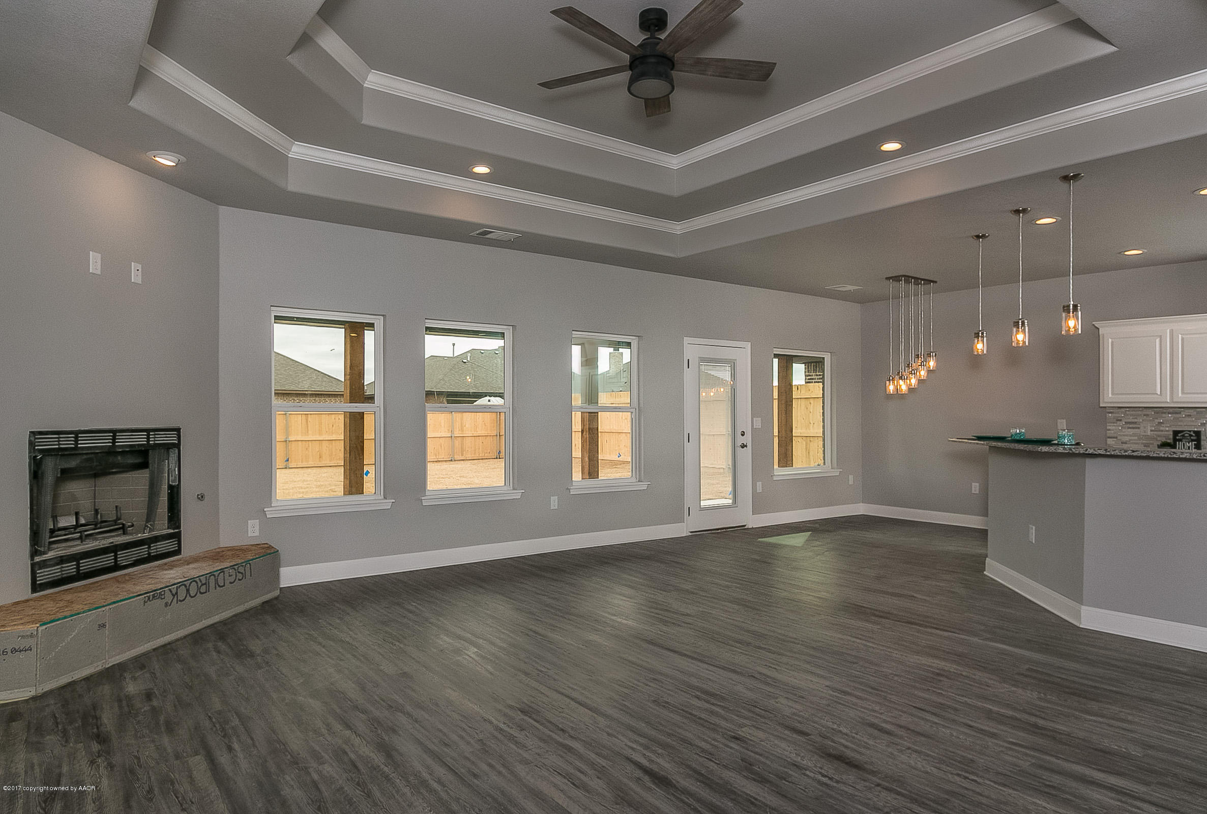 7305 Rochester Drive Amarillo, TX 79118 - Photo 3 of 25 003_Living Room