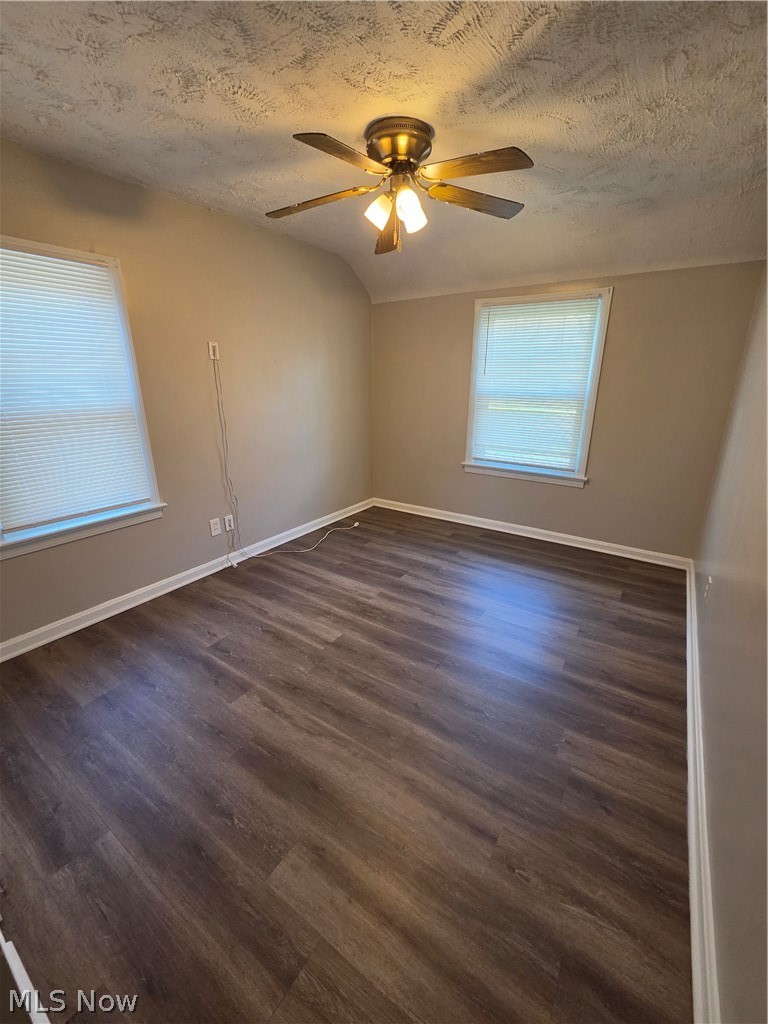 994 Yellowstone Road Cleveland, OH 44121 - Photo 10 of 12