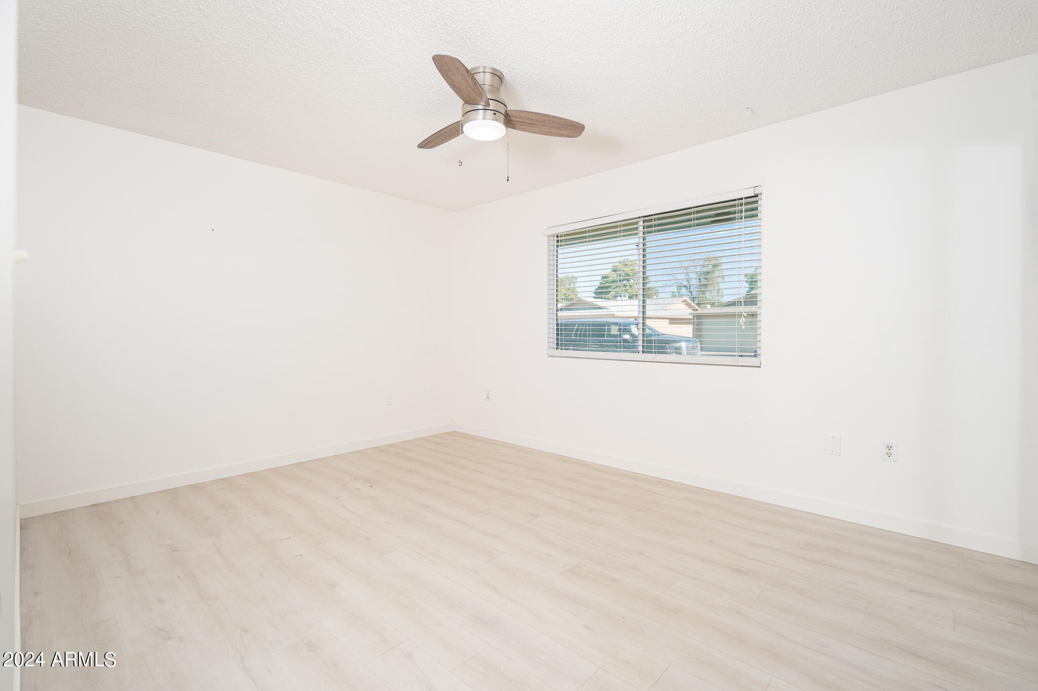 10841 West Hatcher Road Sun City, AZ 85351 - Photo 23 of 45 22_Bed2_01
