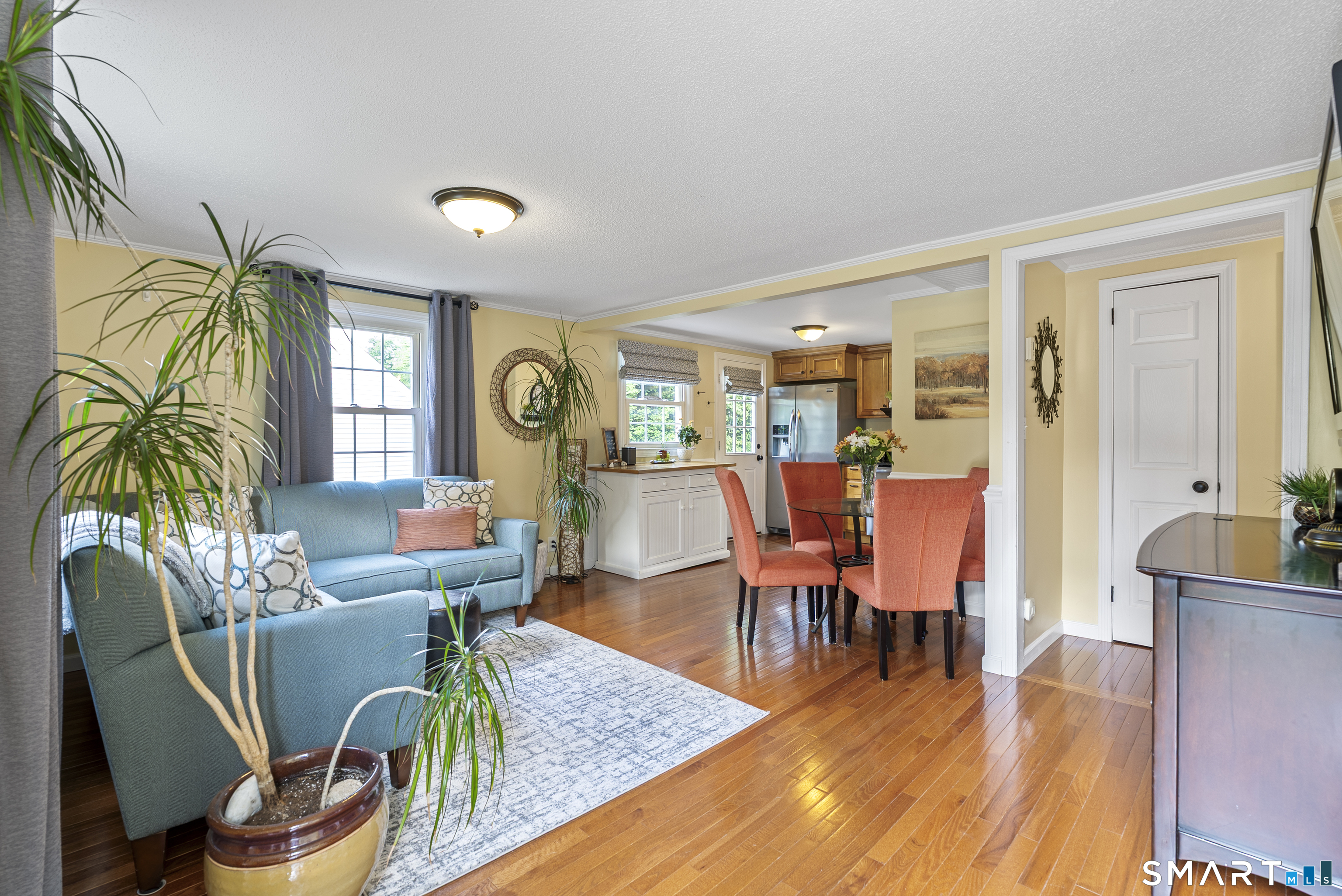 22 Rowe Place Bristol, CT 06010 - Photo 7 of 31