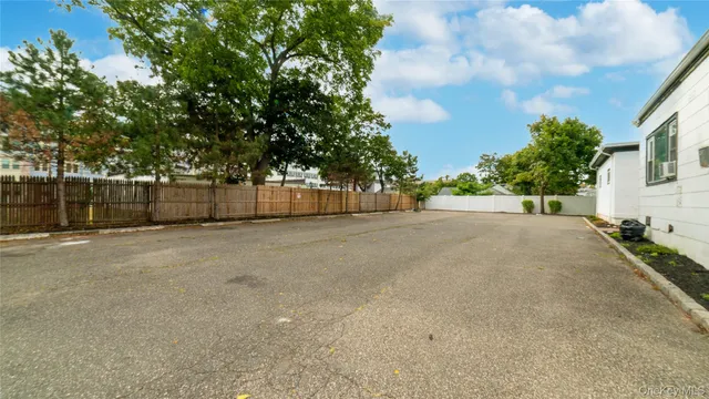 $2,500 | 20-22 Bay Shore Avenue, Unit 203, Bay Shore, NY 11706