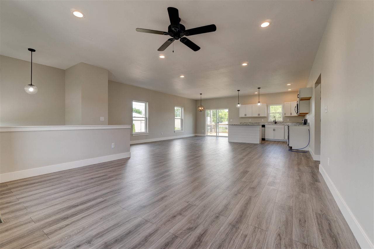 930 5th Street Kalona, IA 52247 - Photo 6 of 34 Gallery Image 6