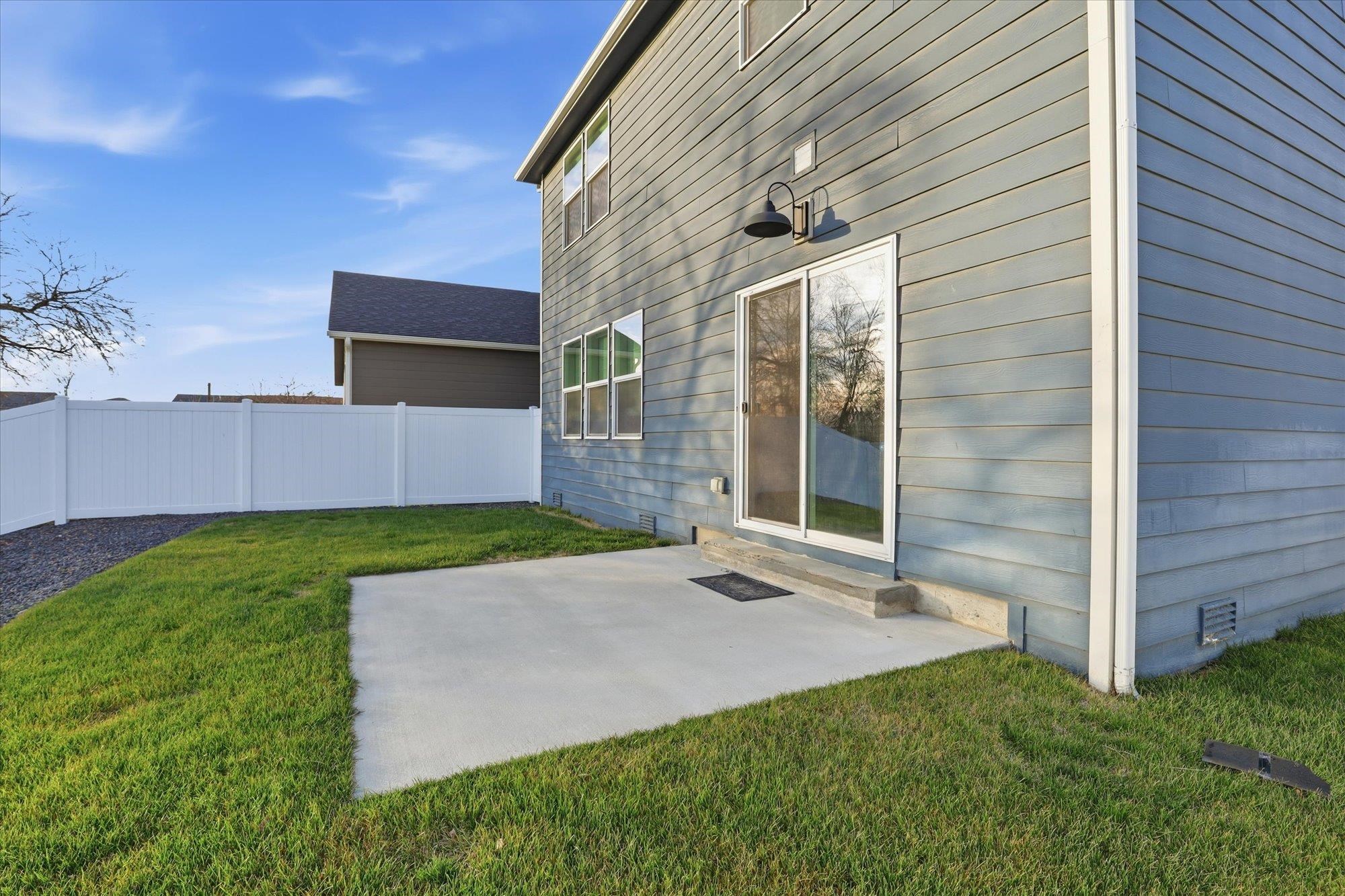 3211 North McKinnon Road Spokane, WA 99217 - Photo 4 of 43