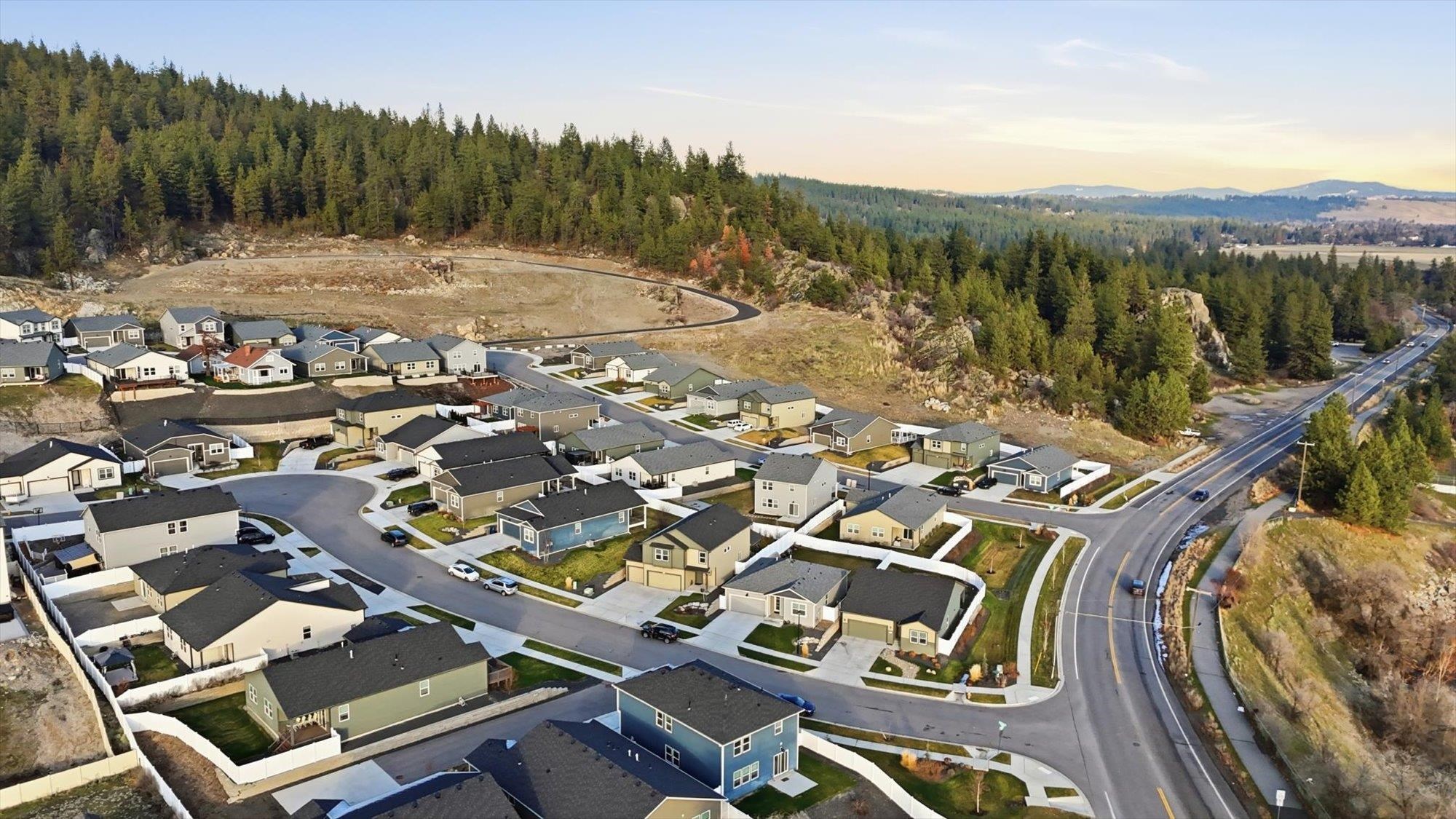 3211 North McKinnon Road Spokane, WA 99217 - Photo 7 of 43