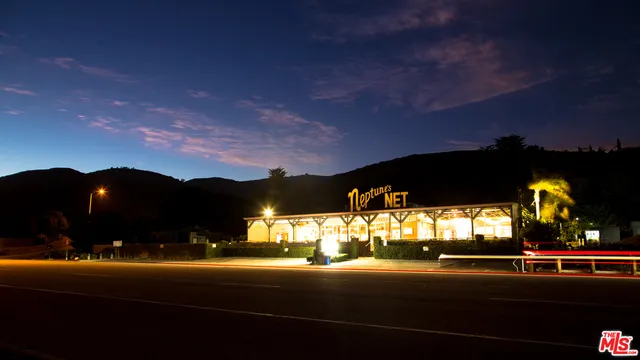 $34,000,000 | 9950 Cotharin Road, Malibu, CA 90265