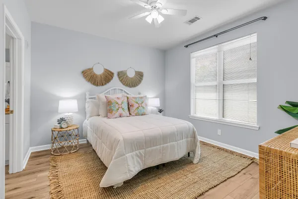 $409,000 | 200 Bucksley Lane, Unit 302, Charleston, SC 29492