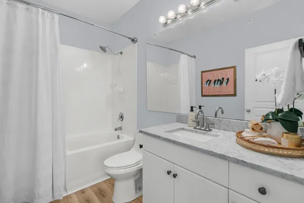 $409,000 | 200 Bucksley Lane, Unit 302, Charleston, SC 29492