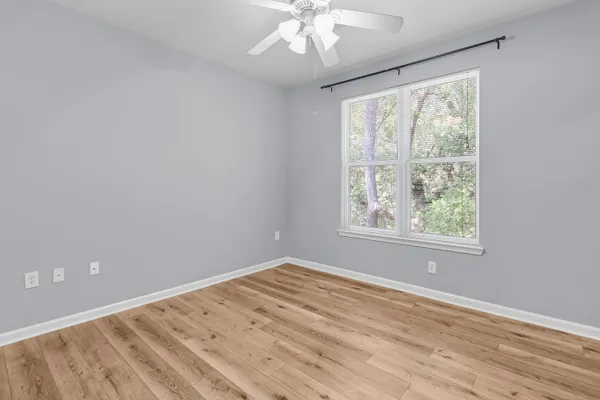 $409,000 | 200 Bucksley Lane, Unit 302, Charleston, SC 29492