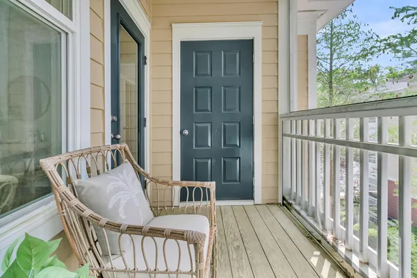 $409,000 | 200 Bucksley Lane, Unit 302, Charleston, SC 29492