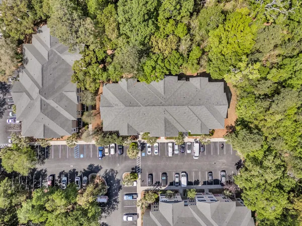 $409,000 | 200 Bucksley Lane, Unit 302, Charleston, SC 29492