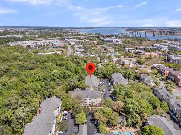 $409,000 | 200 Bucksley Lane, Unit 302, Charleston, SC 29492