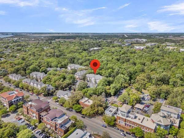 $409,000 | 200 Bucksley Lane, Unit 302, Charleston, SC 29492