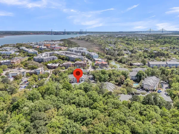 $409,000 | 200 Bucksley Lane, Unit 302, Charleston, SC 29492