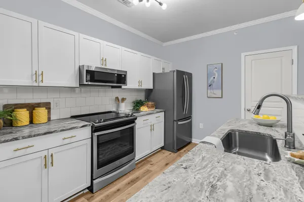 $409,000 | 200 Bucksley Lane, Unit 302, Charleston, SC 29492