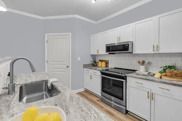 $409,000 | 200 Bucksley Lane, Unit 302, Charleston, SC 29492