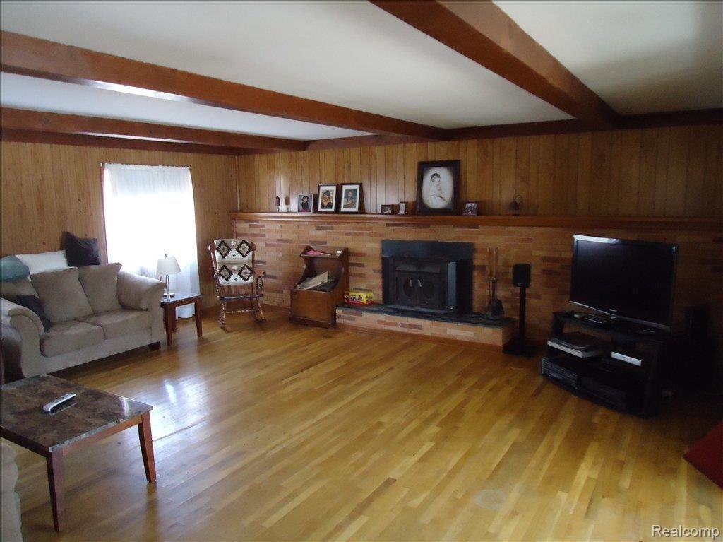 2710 33 Mile Road Romeo, MI 48065 - Photo 4 of 13 fireplacefamilyroom