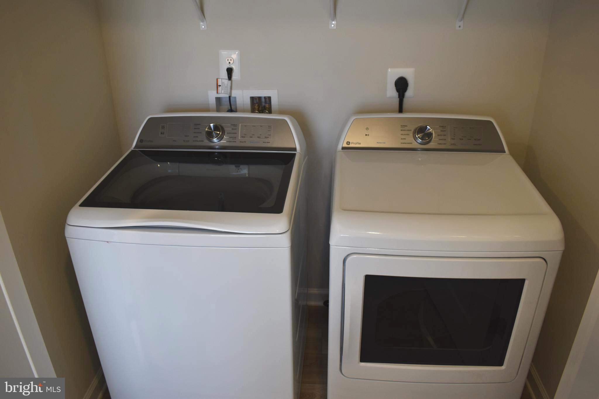 224 Swan Fld Avenue Ranson, WV 25438 - Photo 23 of 34 a utility room with dryer and washer