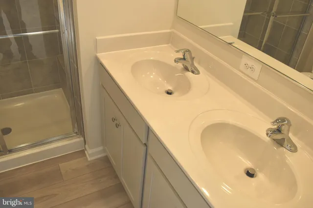 a bathroom with a tub