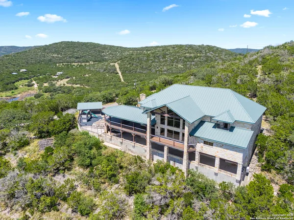 $1,699,000 | 432 Cat Claw, Concan, TX 78838