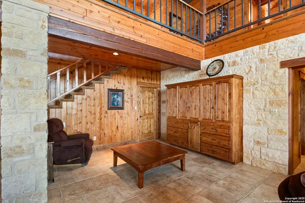 $1,699,000 | 432 Cat Claw, Concan, TX 78838