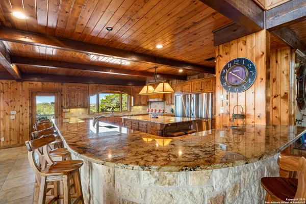 $1,699,000 | 432 Cat Claw, Concan, TX 78838