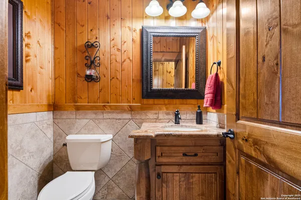 $1,699,000 | 432 Cat Claw, Concan, TX 78838