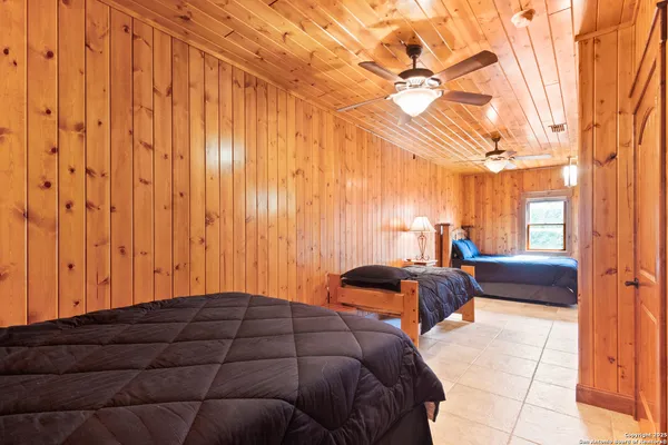 $1,699,000 | 432 Cat Claw, Concan, TX 78838