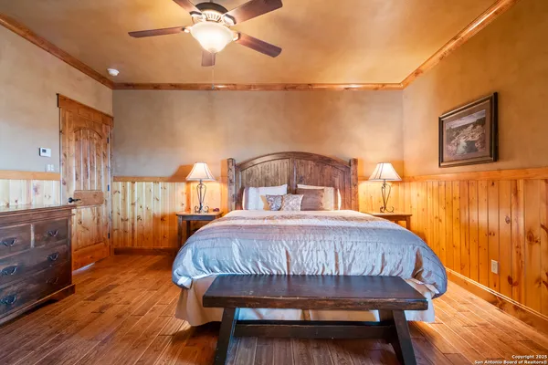 $1,699,000 | 432 Cat Claw, Concan, TX 78838