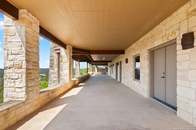 $1,899,000 | 432 Cat Claw, Concan, TX 78838