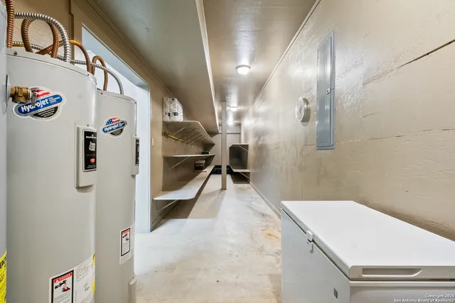 $1,899,000 | 432 Cat Claw, Concan, TX 78838