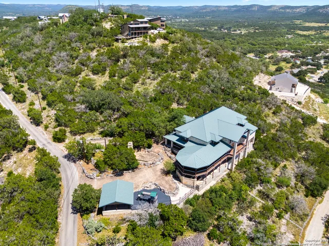 $1,899,000 | 432 Cat Claw, Concan, TX 78838